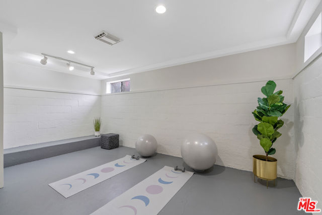 2131 Griffith Park Boulevard, Los Angeles CA: https://media.crmls.org/mediaz/2587ec4e-094e-432c-a32d-60759437414e.jpg
