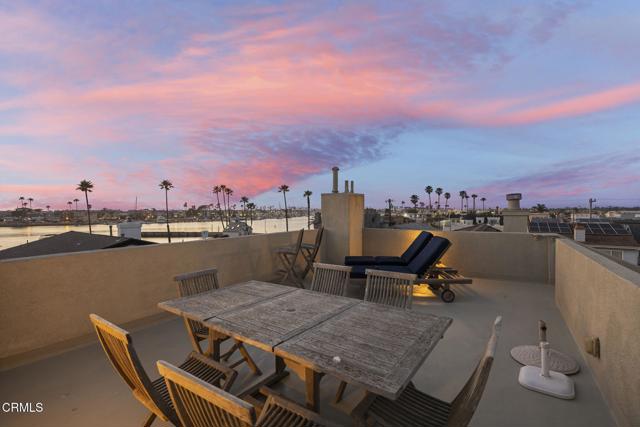 Detail Gallery Image 3 of 57 For 264 Hollywood Bld, Oxnard,  CA 93035 - 4 Beds | 3 Baths