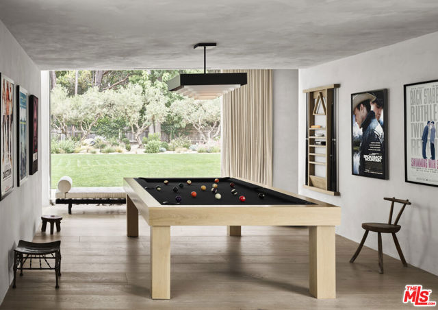 6153 Bonsall Drive, Malibu CA: https://media.crmls.org/mediaz/2588948a-d385-421c-afa1-36b273183671.jpg