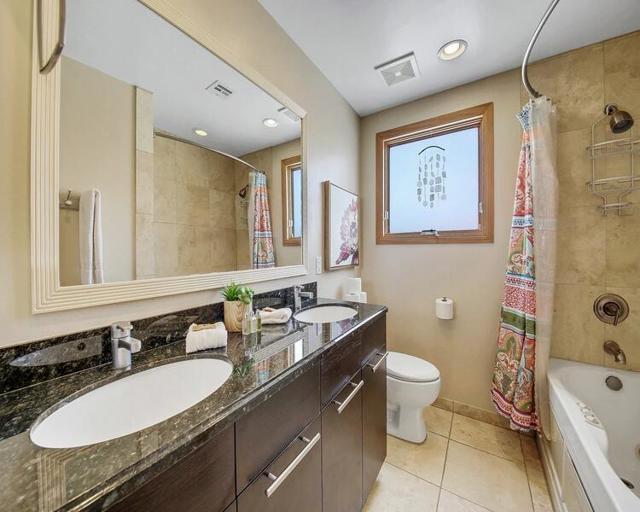 52883 Eisenhower Drive, La Quinta CA: https://media.crmls.org/mediaz/2588bf5c-55a8-4e91-b956-4b41e5538cc7.jpg