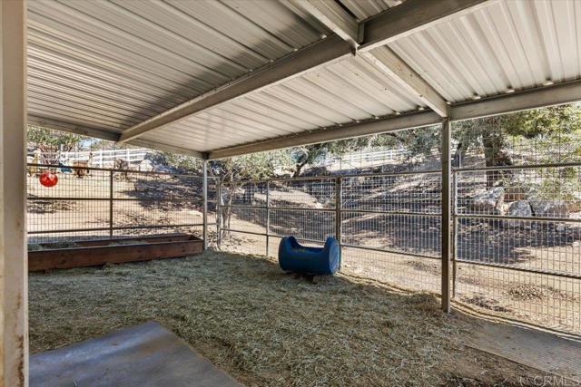 10499 Highway 79, Descanso CA: https://media.crmls.org/mediaz/25890e9b-fbc7-42b0-9468-04d919925d5b.jpg