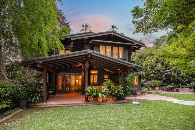 1524 Milan Avenue, South Pasadena CA: https://media.crmls.org/mediaz/25892588-1202-4db5-b6f9-a4cc2987e195.jpg