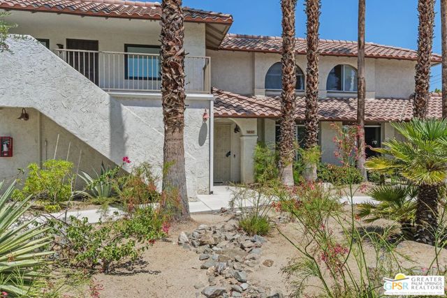 1852 N Mira Loma Way, Palm Springs CA: https://media.crmls.org/mediaz/258977d1-85f2-4283-bfdd-6f401a7efee9.jpg