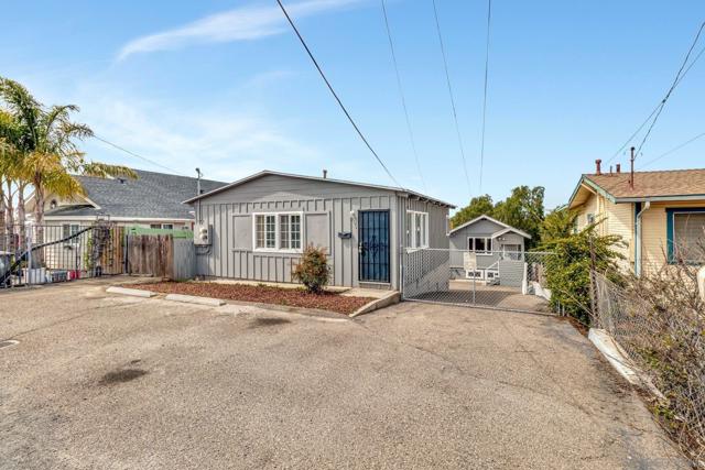 2194 96 Bonita St, Lemon Grove CA: https://media.crmls.org/mediaz/2589a1fb-a19e-4f30-b054-f1f8a7462182.jpg