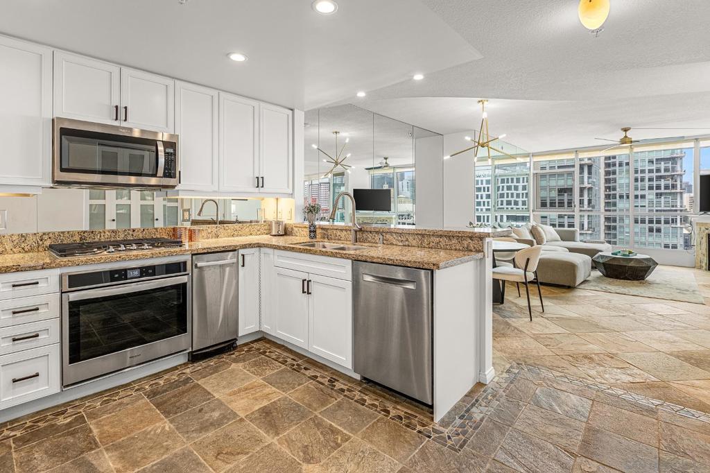 510 1st Ave - photo 10