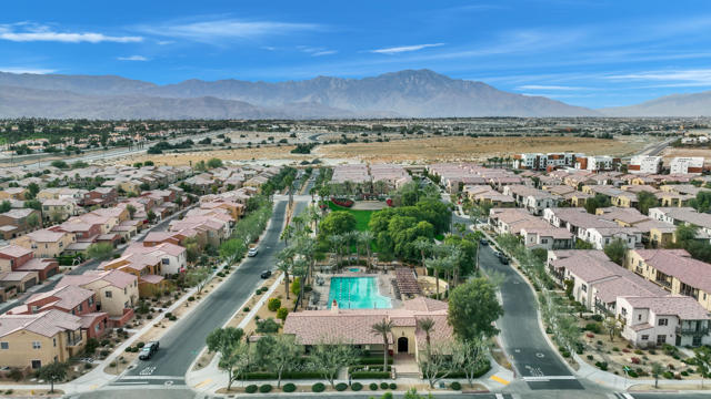 601 Calle Vibrante, Palm Desert, CA 92211