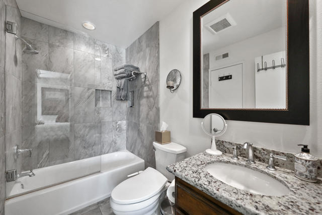 78087 Cobalt Court, La Quinta CA: https://media.crmls.org/mediaz/258b15a2-529c-4d5c-90d7-e17c9f8d6c76.jpg