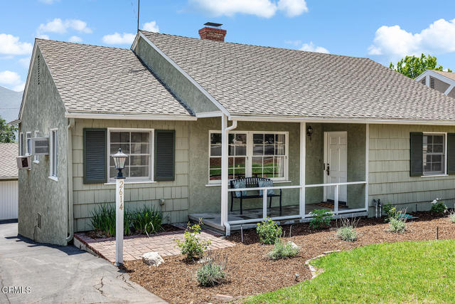 Detail Gallery Image 2 of 32 For 2614 Mary St, La Crescenta,  CA 91214 - 2 Beds | 1/1 Baths