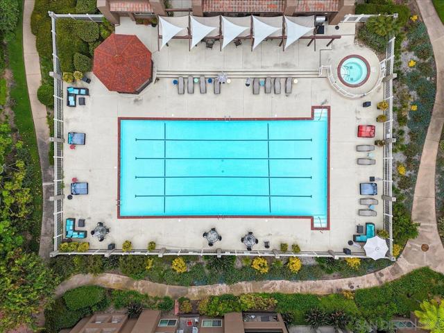 10250 Caminito Cuervo, San Diego CA: https://media.crmls.org/mediaz/258ca61f-ea22-4de7-8492-c025bb9ac931.jpg