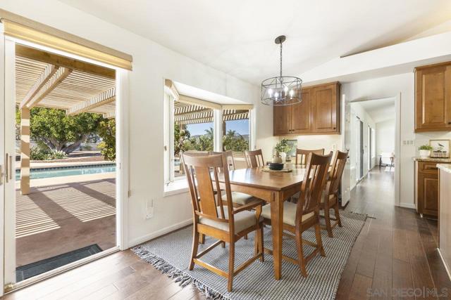 1549 Ventana Drive, Escondido CA: https://media.crmls.org/mediaz/258d928a-f95b-4fa7-ada8-9b2c606d6545.jpg