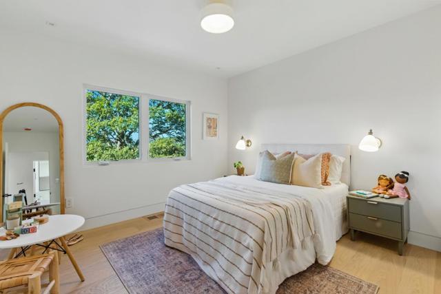 633 Manzanita Avenue, Corte Madera CA: https://media.crmls.org/mediaz/258edb49-dc94-4d6c-8dce-8a39d65f2eb2.jpg