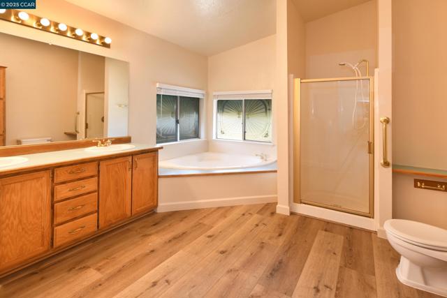 1840 Paris Ln, Antioch CA: https://media.crmls.org/mediaz/258edef4-8114-4d05-af5e-d17b1b7b2166.jpg