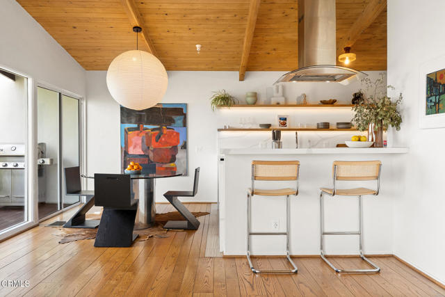 6201 1/4 Saylin Lane, Los Angeles CA: https://media.crmls.org/mediaz/258edf06-2c30-4483-884d-db8a66da7ce8.jpg