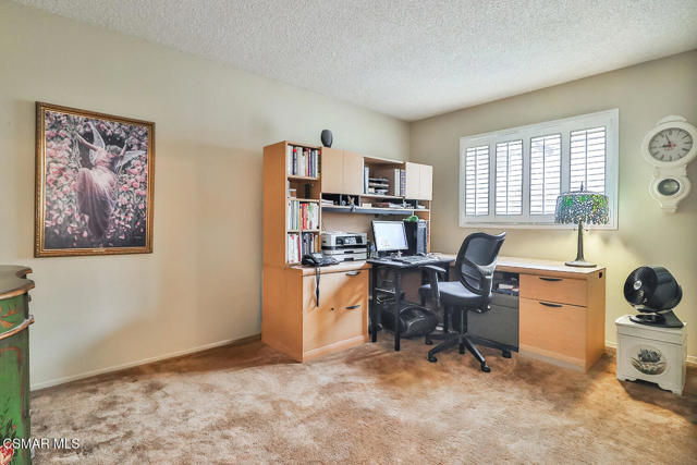 3616 Pebble Place, Newbury Park CA: https://media.crmls.org/mediaz/258f23e9-c512-41e4-9f77-feccdf94f842.jpg