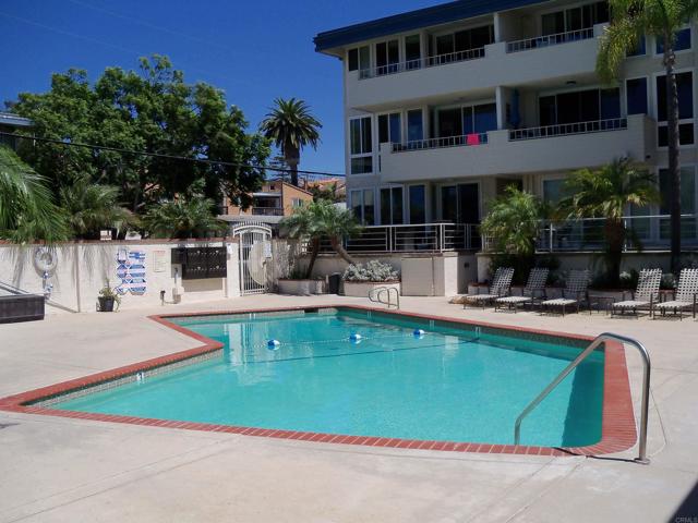 3920 Riviera Drive, San Diego CA: https://media.crmls.org/mediaz/258f7631-fcf5-4953-b120-ea3865c7ab46.jpg