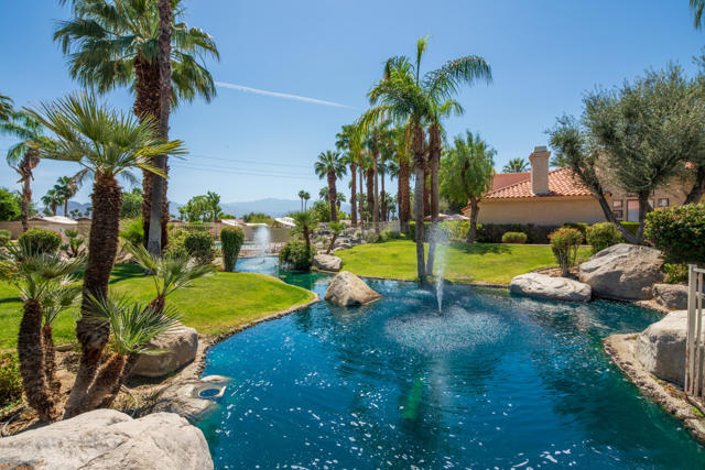 105 Brandigo Circle, Palm Desert, CA 92211
