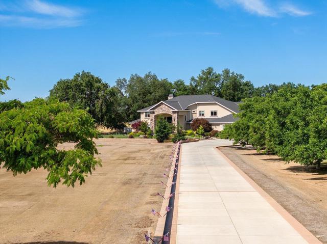 2165 W Biggs Gridley Road, Gridley CA: https://media.crmls.org/mediaz/259025ac-fbf0-4895-b61b-a05031e90296.jpg