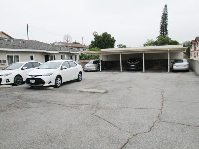 824 S. Chapel Ave. #4 - Alhambra parking