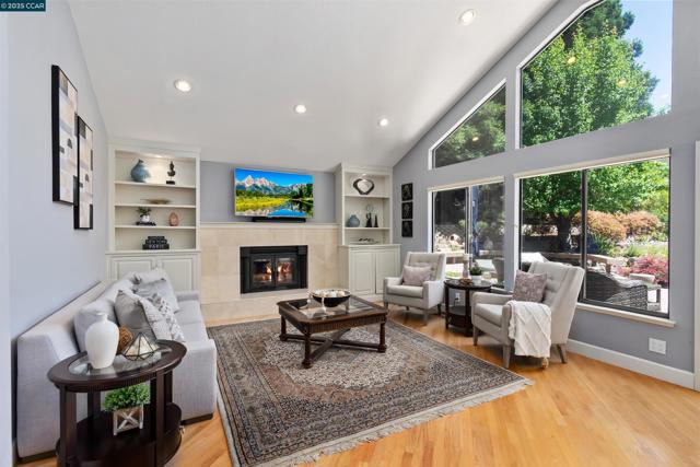 3100 Fox Creek Dr, Danville CA: https://media.crmls.org/mediaz/2590ee9a-e8a2-4239-87a5-b18c5dc27e6b.jpg