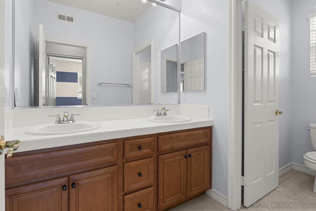 MLS #250043701SD image #47