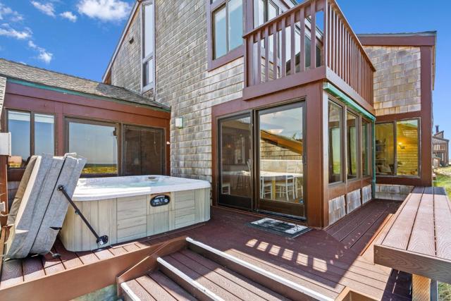 172 Monterey Dunes Way, Moss Landing CA: https://media.crmls.org/mediaz/2591cb89-6f43-49fb-a0d9-ae0cd980c3b9.jpg