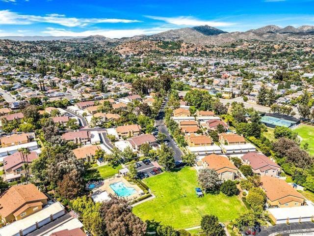 13669 Comuna Drive, Poway CA: https://media.crmls.org/mediaz/2592c919-63c7-4e66-a0d0-c15bdd7bd6d3.jpg