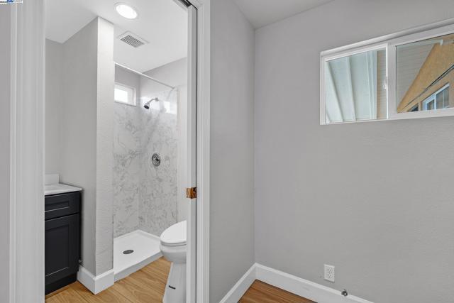 27946 Pompano Ave, Hayward CA: https://media.crmls.org/mediaz/2592fe1d-3fc7-4654-9c17-e7fa13aab43f.jpg