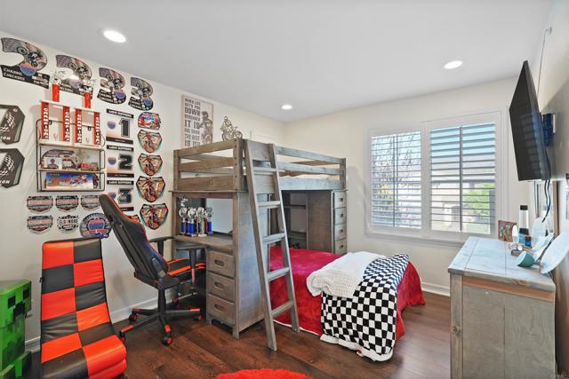 Detail Gallery Image 34 of 72 For 25351 Forest St, Corona,  CA 92883 - 5 Beds | 5 Baths