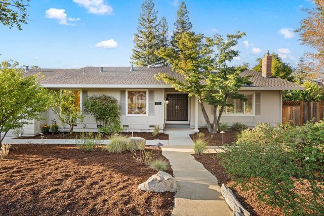 17583 Daves Avenue, Monte Sereno CA: https://media.crmls.org/mediaz/2593a227-b44e-43bd-a9a6-75da1781eab3.jpg