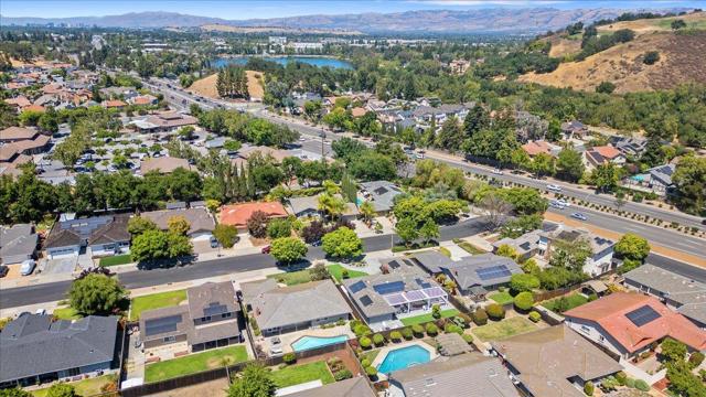 1118 Zinfandel Way, San Jose CA: https://media.crmls.org/mediaz/25942546-614f-4af8-a42a-28d1ff2228c4.jpg