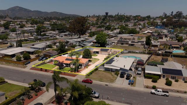 2394 Dryden Avenue, El Cajon CA: https://media.crmls.org/mediaz/2597b666-2280-4f4c-8932-50e4abd55675.jpg