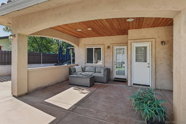 16112 Arena Drive, Ramona CA: https://media.crmls.org/mediaz/2598160a-f22b-44bc-a8a7-bdd3dcf5d94f.jpg