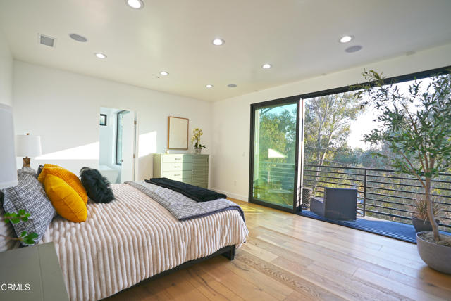 Detail Gallery Image 22 of 41 For 6565 Pickwick St, Los Angeles,  CA 90042 - 3 Beds | 3/1 Baths