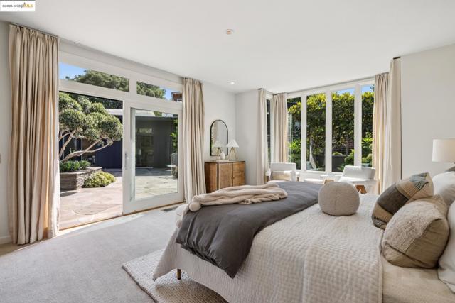 7 Requa Place, Piedmont CA: https://media.crmls.org/mediaz/25985f4c-aa06-4985-a71d-23b4178a0b40.jpg
