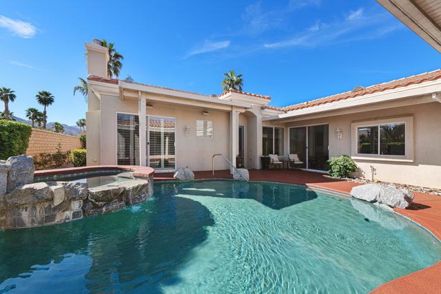 77 Clavel Court, Palm Desert CA: https://media.crmls.org/mediaz/2598a250-5d84-4ecb-8e01-c4125d09e753.jpg