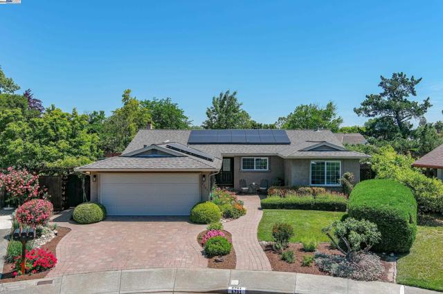 6701 Taffy Ct, Pleasanton CA: https://media.crmls.org/mediaz/2598dacc-423c-4aca-8f3a-942da87ab186.jpg