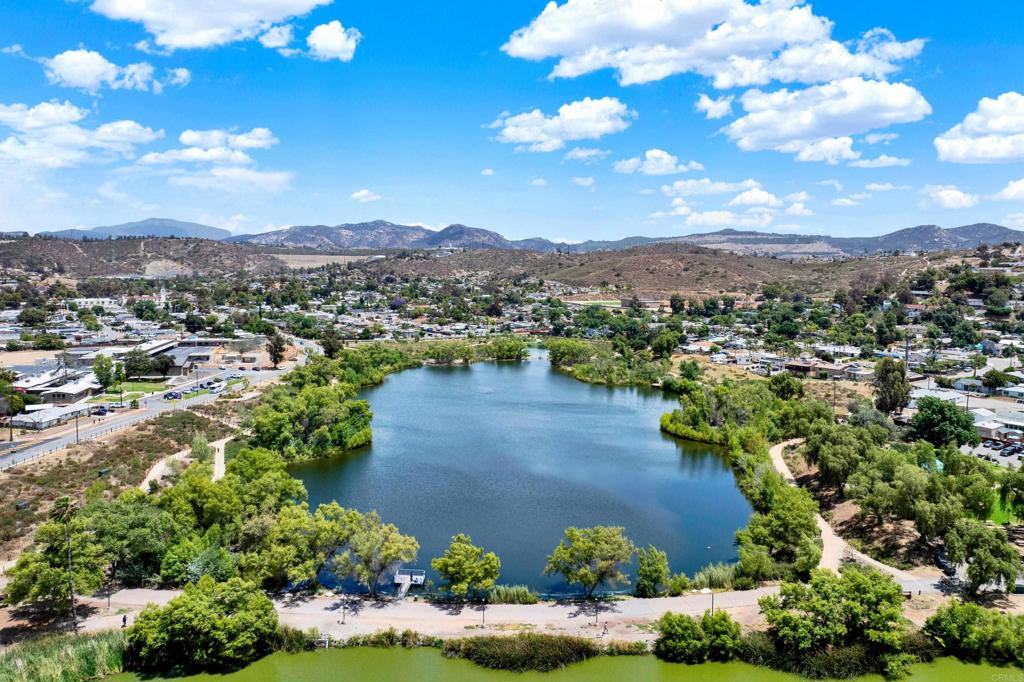 https://media.crmls.org/mediaz/2599cf84-d0e8-48c7-b7f1-86236a25ef71.jpg?preset=X-Large