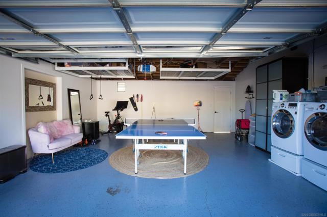 455 Glencrest Dr, Solana Beach CA: https://media.crmls.org/mediaz/259a4e8c-1bd8-4836-b930-9743fd2335de.jpg