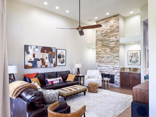 54974 Oaktree, La Quinta CA: https://media.crmls.org/mediaz/259ab513-8354-4f6d-ae0f-01589f6b72bc.jpg