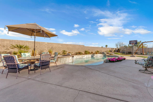 83480 Firecliff Court Court, Indio CA: https://media.crmls.org/mediaz/259bee81-ee63-4eec-901d-46e28078470c.jpg