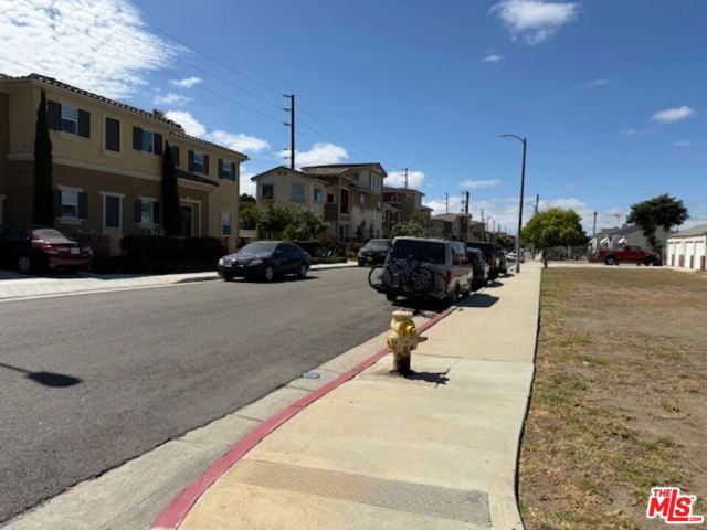 1300 W 218th Street, Torrance CA: https://media.crmls.org/mediaz/259c16a7-e7ec-41c4-aaaf-c0bd74e89296.jpg