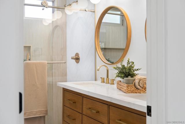 Image 37 of 50 For 4716 Murat Pl