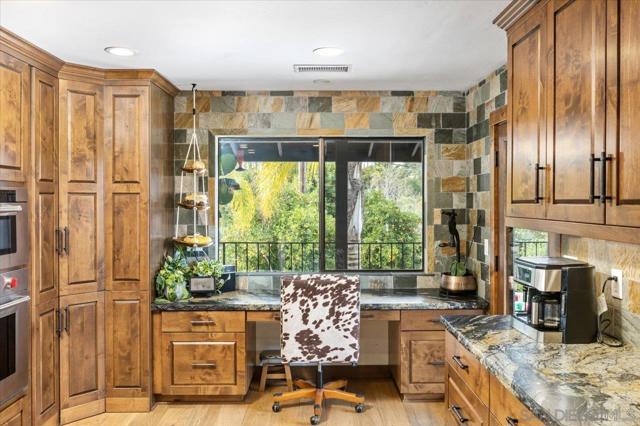 1379 Sunny Heights Road, Fallbrook CA: https://media.crmls.org/mediaz/259c6af1-8495-40a6-9fb8-322a900e51f8.jpg