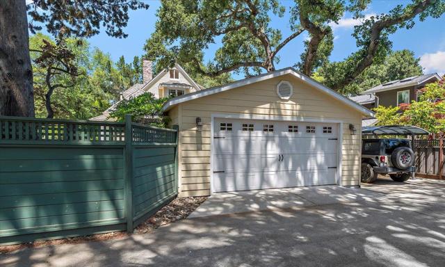 302 Los Gatos Boulevard, Los Gatos CA: https://media.crmls.org/mediaz/259d4d81-1150-4fd5-a637-925ced14fdcf.jpg