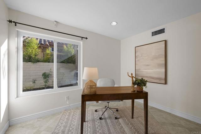 213 Via Palacio, Encinitas CA: https://media.crmls.org/mediaz/259e04a5-347b-4927-9df1-befd8eddfe67.jpg