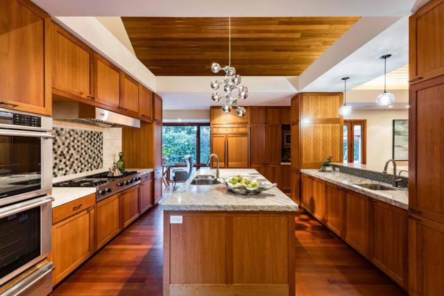 140 Farm Road, Woodside CA: https://media.crmls.org/mediaz/259e0ac2-2068-4bef-ae3b-999b0bd2f0e1.jpg