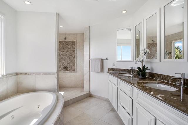 415 Golden Oak Drive, Portola Valley CA: https://media.crmls.org/mediaz/259e4e6b-fdb9-4d9c-906d-3ca09e174db3.jpg