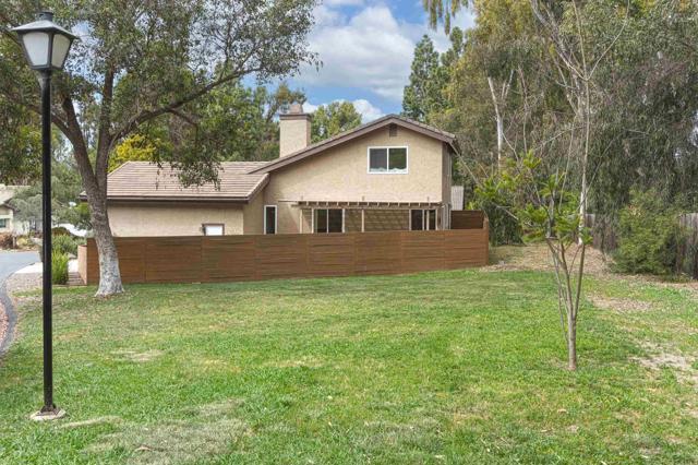 Detail Gallery Image 7 of 63 For 1023 Mimosa Ave, Vista,  CA 92081 - 4 Beds | 2/1 Baths
