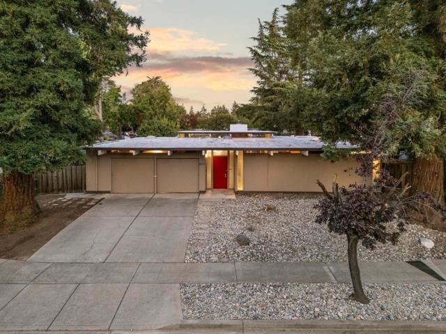 1204 Navlet Court, Sunnyvale CA: https://media.crmls.org/mediaz/259f372c-edeb-4b7a-9b5f-969e53ff6381.jpg