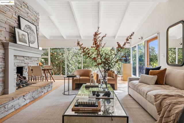 Details for 1297 Sunnyhills Rd, Oakland, CA 94610